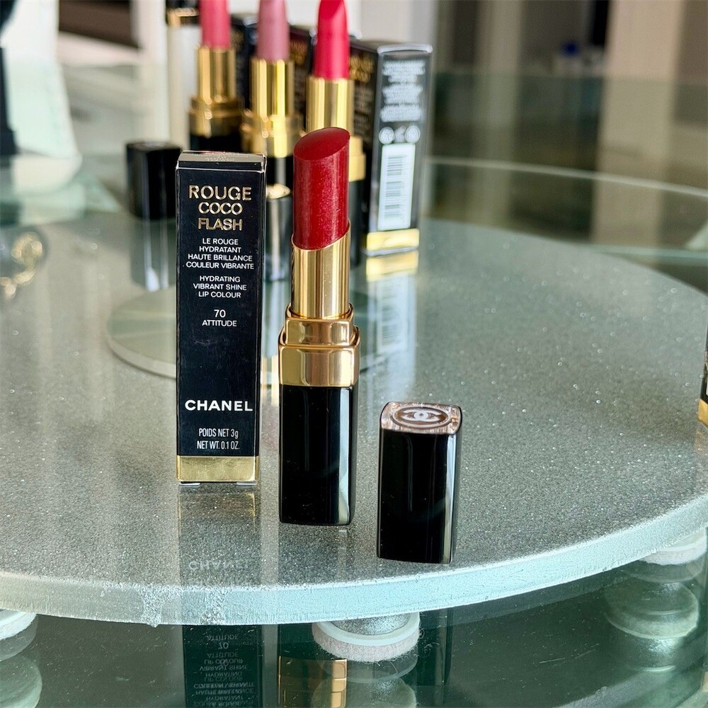 CHANEL Rouge Coco Flash Lipstick 70 Attitude BNIB